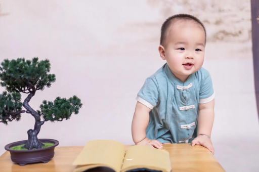 孟津宝宝爱吐奶是什么原因